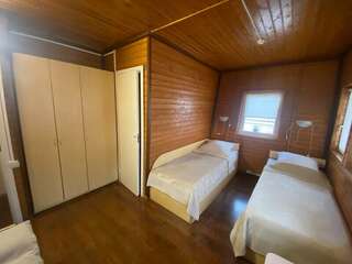 Гостиница Форт Константин Кронштадт Двухместный номер с 2 отдельными кроватями (ВИД НА ВОДУ)-1